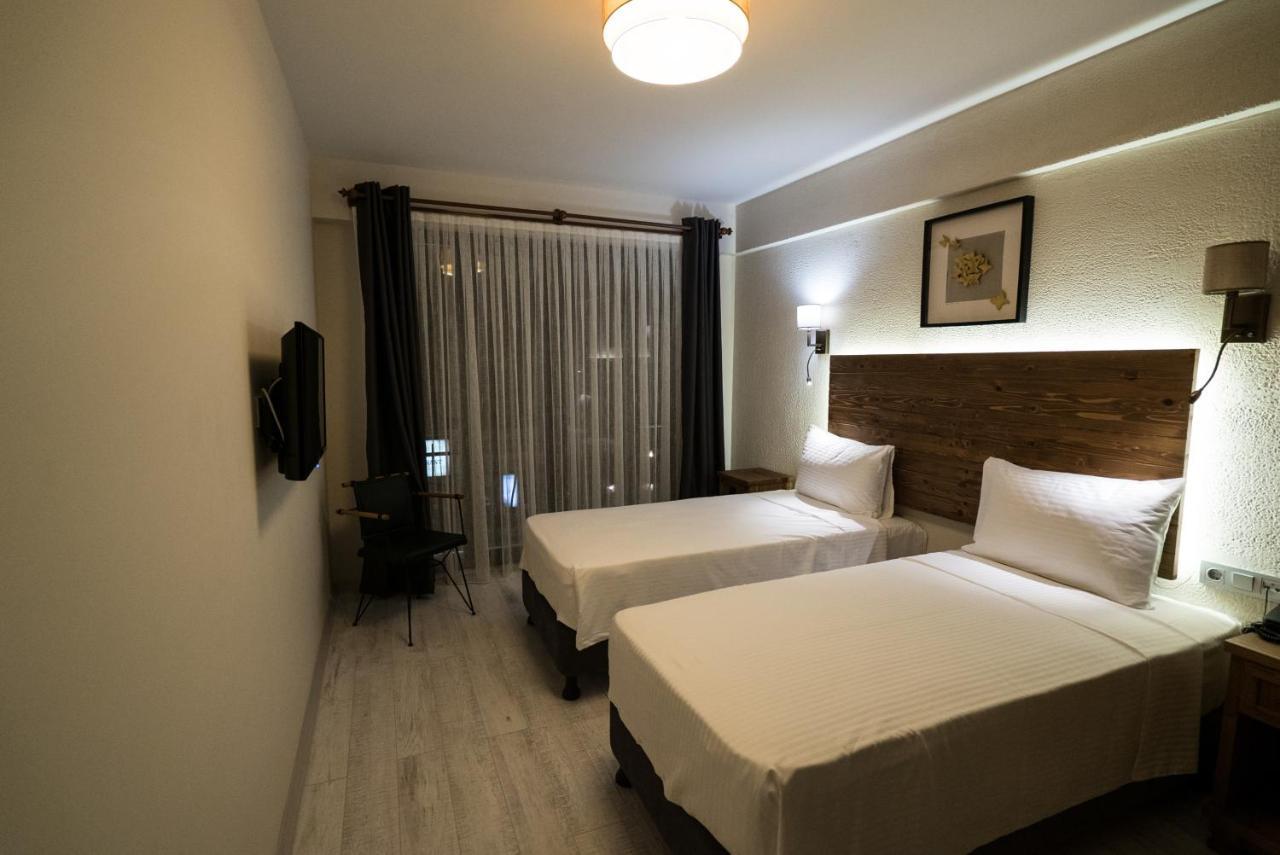 8 Rooms Hotel Galípoli Exterior foto